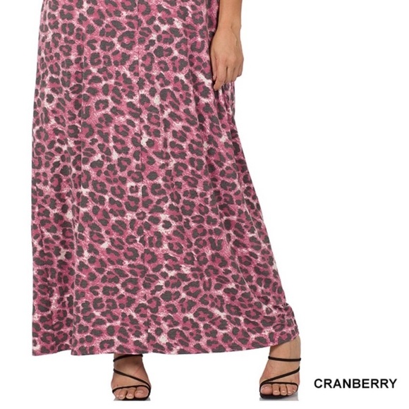 New! Plus Size Pink Leopard Print V Neck Short Sleeve Maxi Dress Size 1X 2X 3X - Picture 4 of 5